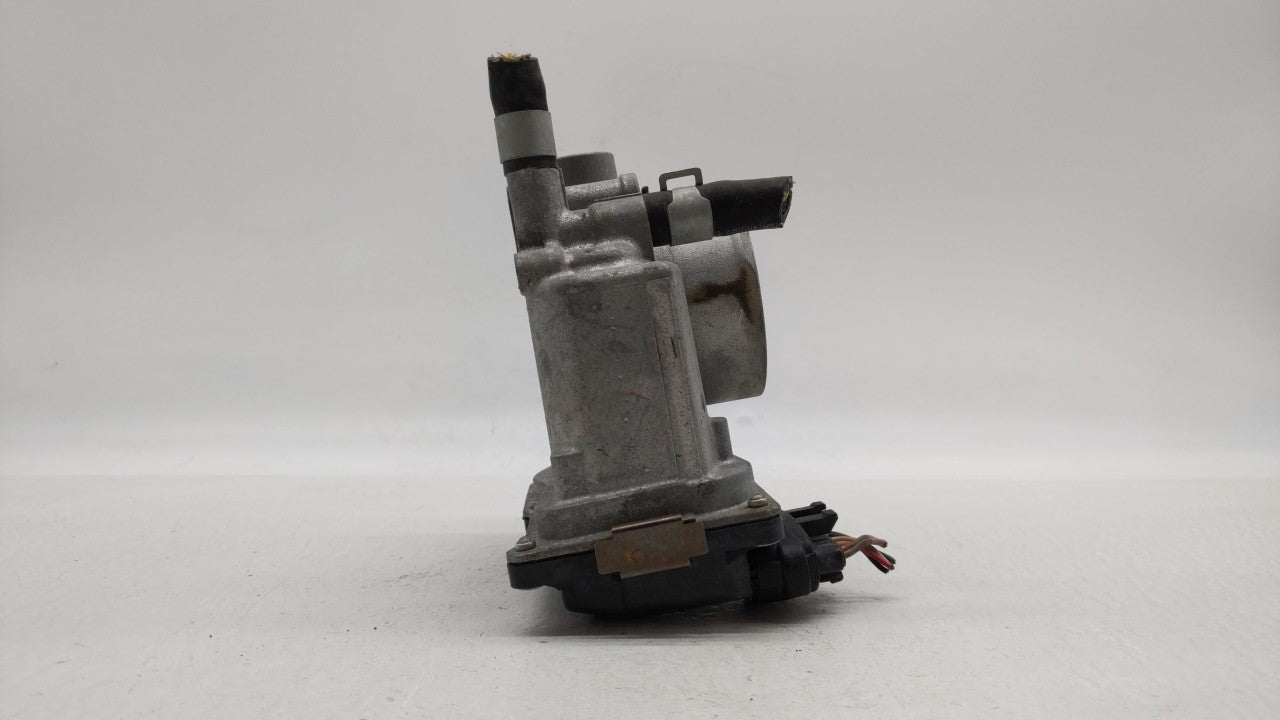2013-2019 Nissan Sentra Throttle Body P/N:3RA60-01 C 3RA60-01 E, 3RA60-01 D Fits Fits 2013 2014 2015 2016 2017 2018 2019 OEM