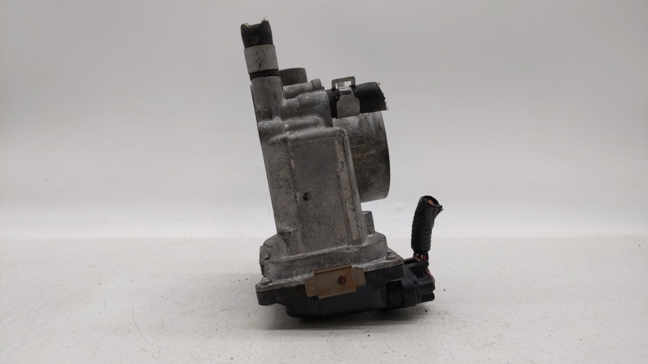 2013-2019 Nissan Sentra Throttle Body P/N:3RA60-01 C 3RA60-01 E, 3RA60-01 D Fits Fits 2013 2014 2015 2016 2017 2018 2019 OEM