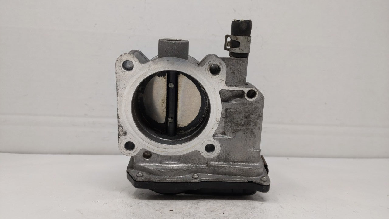 2013-2019 Nissan Sentra Throttle Body P/N:3RA60-01 C 3RA60-01 E, 3RA60-01 D Fits Fits 2013 2014 2015 2016 2017 2018 2019 OEM