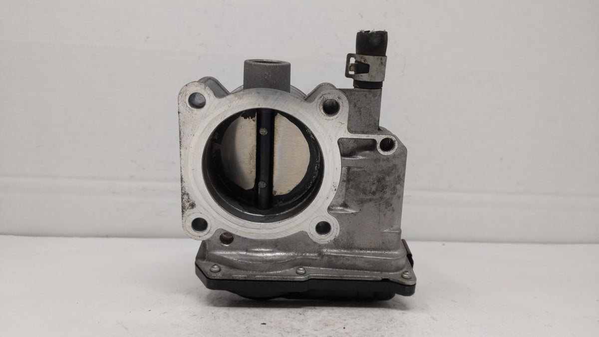 2013-2019 Nissan Sentra Throttle Body P/N:3RA60-01 C 3RA60-01 E, 3RA60-01 D Fits Fits 2013 2014 2015 2016 2017 2018 2019 OEM