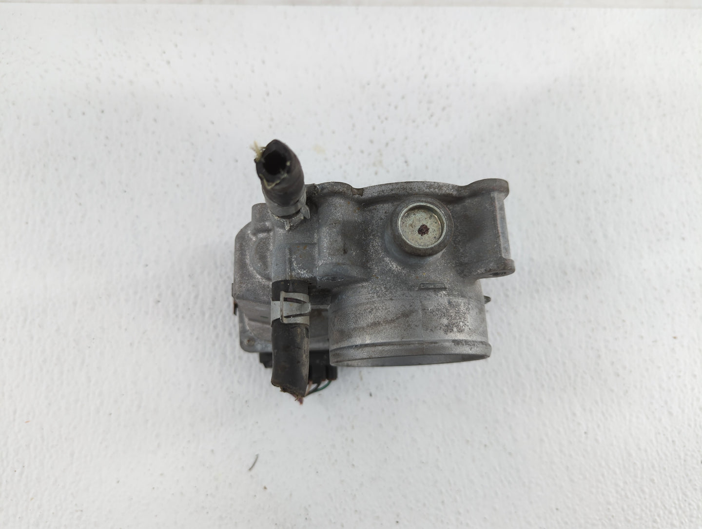 2013-2019 Nissan Sentra Throttle Body P/N:3RA60-01 C 3RA60-01 E, 3RA60-01 D Fits Fits 2013 2014 2015 2016 2017 2018 2019 OEM
