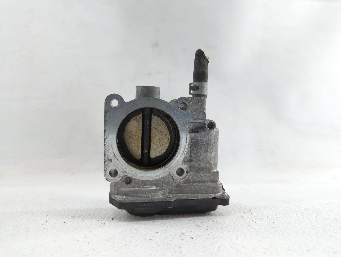 2013-2019 Nissan Sentra Throttle Body P/N:3RA60-01 C 3RA60-01 E, 3RA60-01 D Fits Fits 2013 2014 2015 2016 2017 2018 2019 OEM