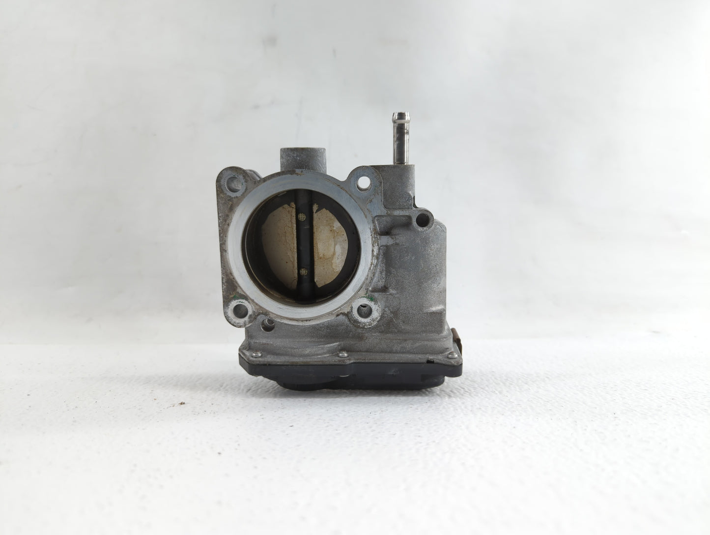 2013-2019 Nissan Sentra Throttle Body P/N:3RA60-01 C 3RA60-01 E, 3RA60-01 D Fits Fits 2013 2014 2015 2016 2017 2018 2019 OEM
