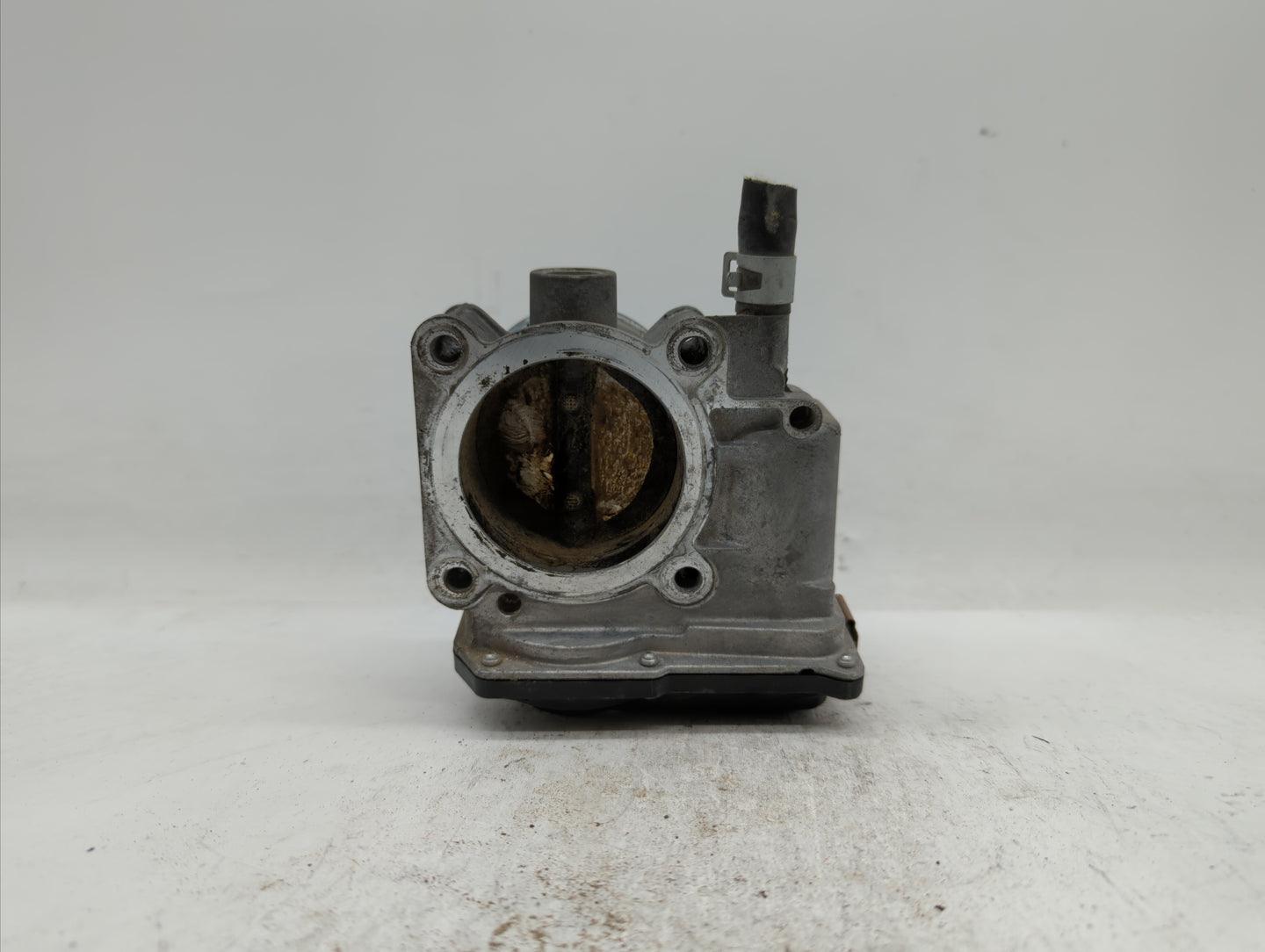 2013-2019 Nissan Sentra Throttle Body P/N:3RA60-01 C 3RA60-01 E, 3RA60-01 D Fits Fits 2013 2014 2015 2016 2017 2018 2019 OEM