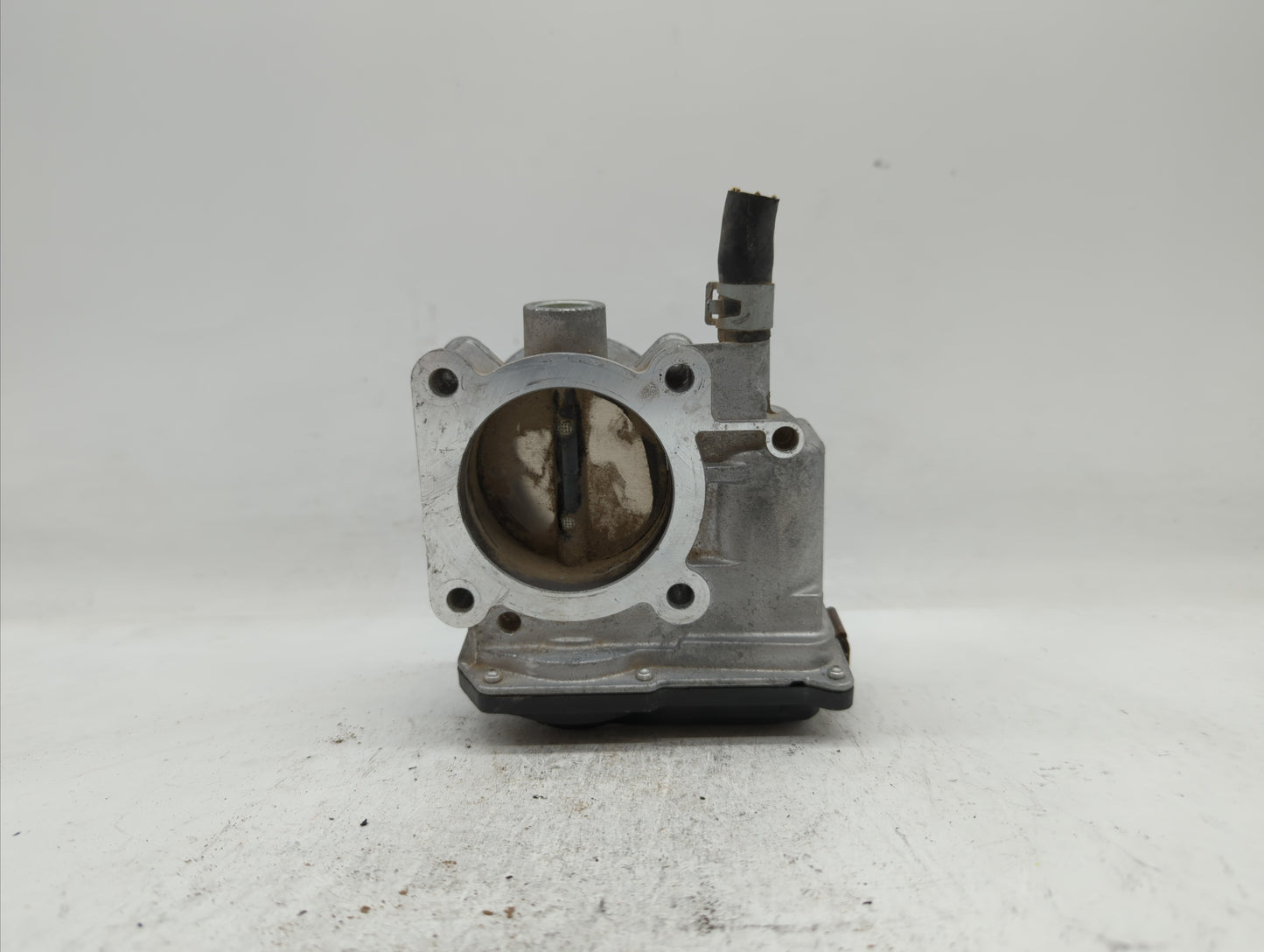 2013-2019 Nissan Sentra Throttle Body P/N:3RA60-01 C 3RA60-01 E, 3RA60-01 D Fits Fits 2013 2014 2015 2016 2017 2018 2019 OEM