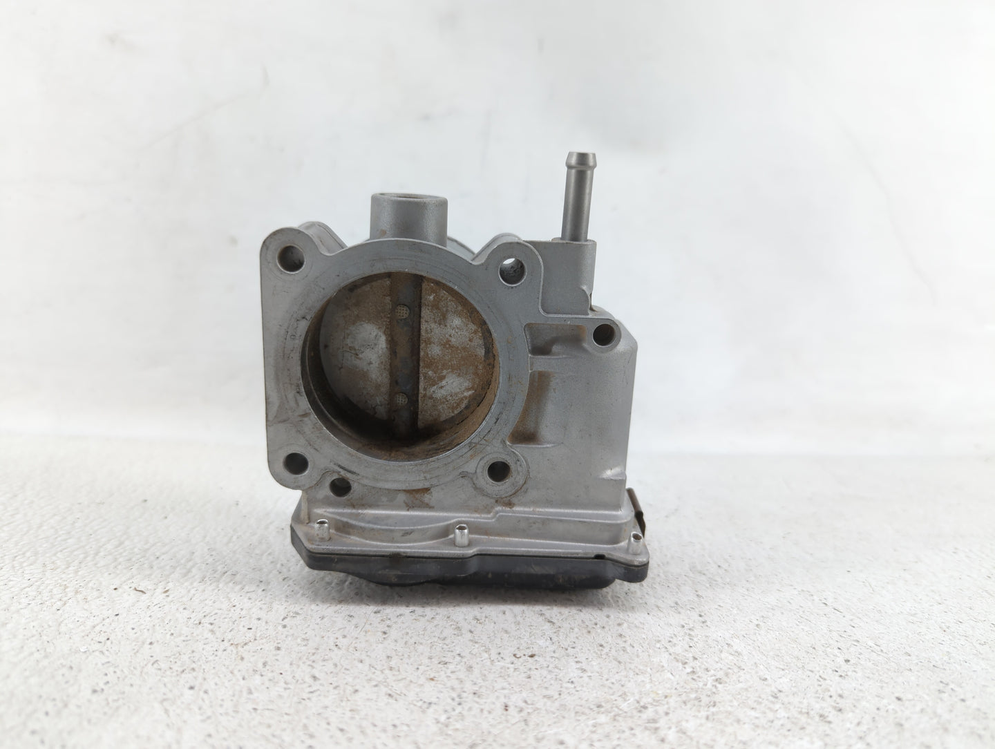 2013-2019 Nissan Sentra Throttle Body P/N:3RA60-01 C 3RA60-01 E, 3RA60-01 D Fits Fits 2013 2014 2015 2016 2017 2018 2019 OEM