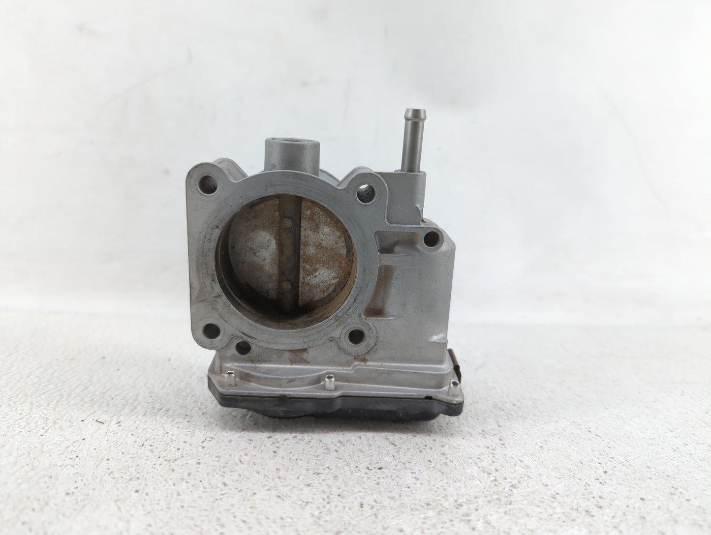 2013-2019 Nissan Sentra Throttle Body P/N:3RA60-01 C 3RA60-01 E, 3RA60-01 D Fits Fits 2013 2014 2015 2016 2017 2018 2019 OEM