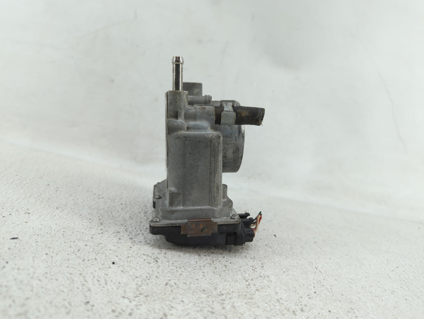 2013-2019 Nissan Sentra Throttle Body P/N:3RA60-01 C 3RA60-01 E, 3RA60-01 D Fits Fits 2013 2014 2015 2016 2017 2018 2019 OEM