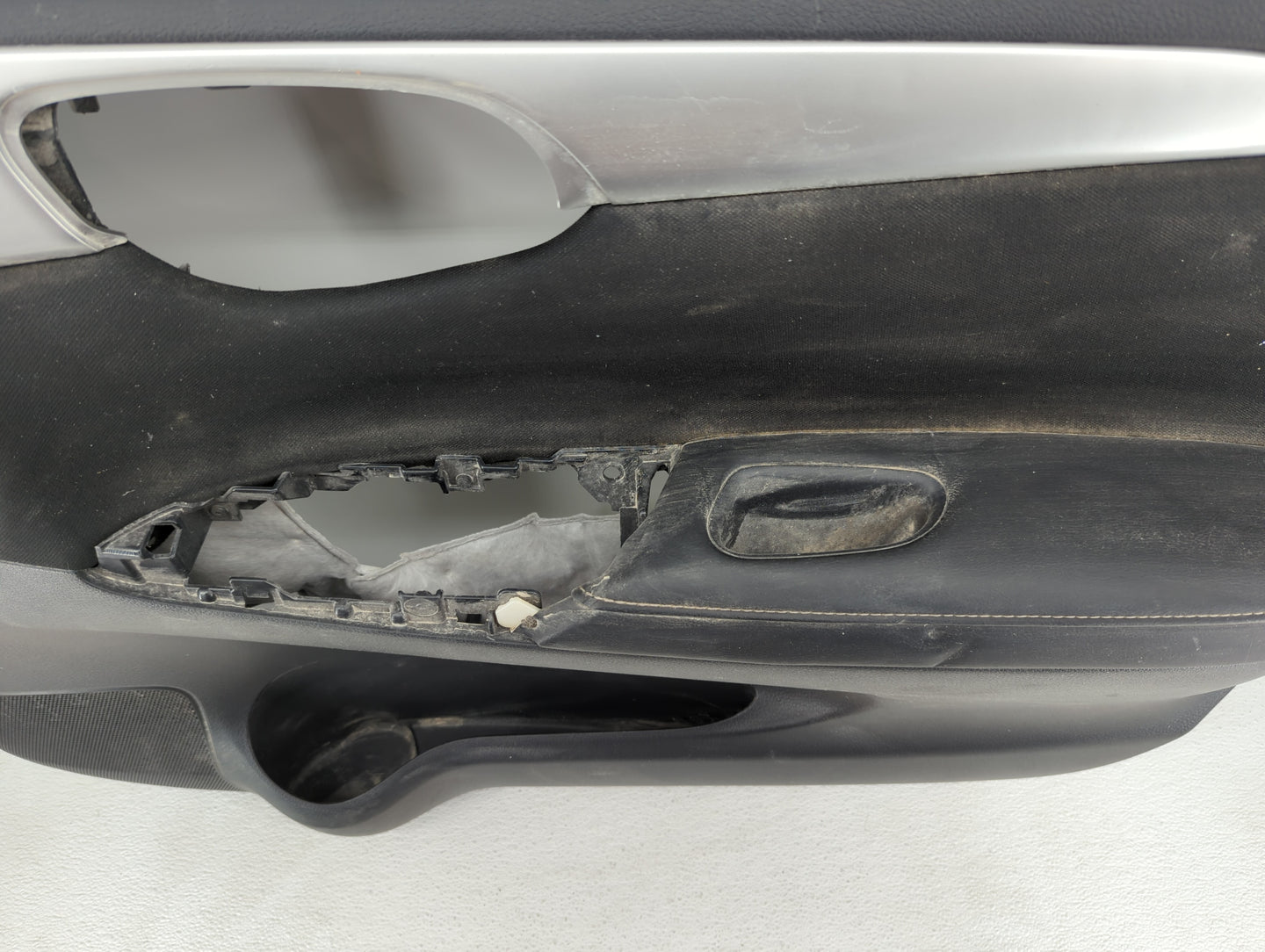 2018 Nissan Sentra Front Right Passenger Interior Door Panel Trim Black - Oemusedautoparts1.com