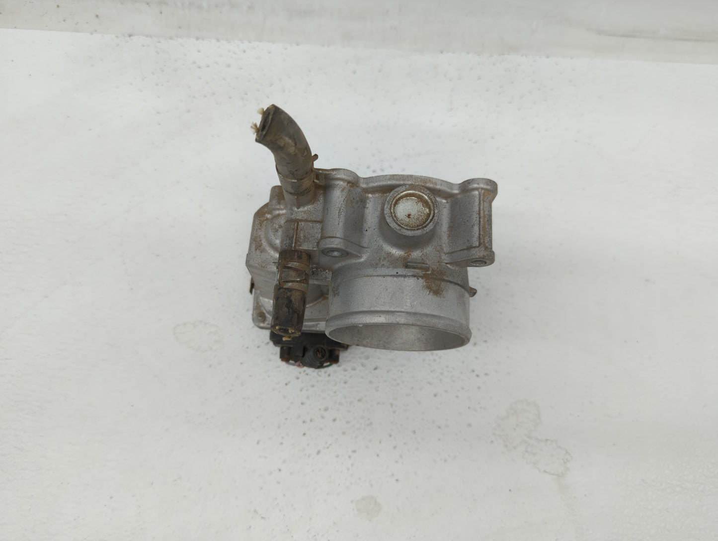 2013-2019 Nissan Sentra Throttle Body P/N:3RA60-01 C 3RA60-01 E, 3RA60-01 D Fits Fits 2013 2014 2015 2016 2017 2018 2019 OEM