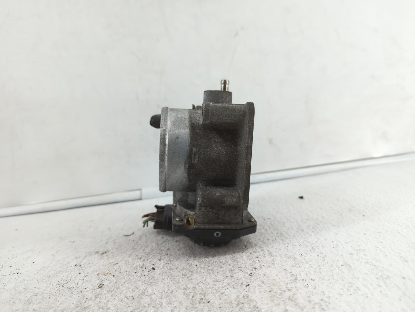 2013-2019 Nissan Sentra Throttle Body P/N:3RA60-01 C 3RA60-01 E, 3RA60-01 D Fits Fits 2013 2014 2015 2016 2017 2018 2019 OEM