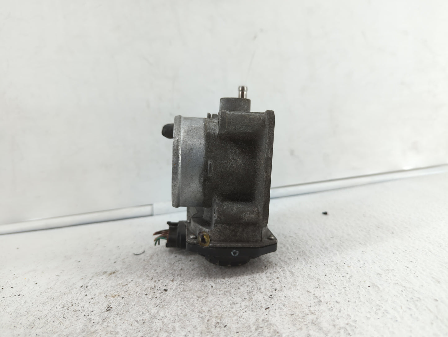 2013-2019 Nissan Sentra Throttle Body P/N:3RA60-01 C 3RA60-01 E, 3RA60-01 D Fits Fits 2013 2014 2015 2016 2017 2018 2019 OEM