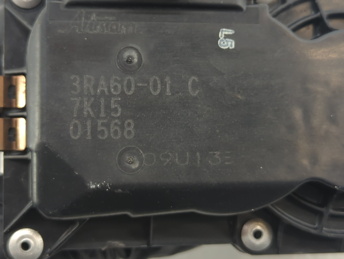 2013-2019 Nissan Sentra Throttle Body P/N:3RA60-01 C 3RA60-01 E, 3RA60-01 D Fits Fits 2013 2014 2015 2016 2017 2018 2019 OEM