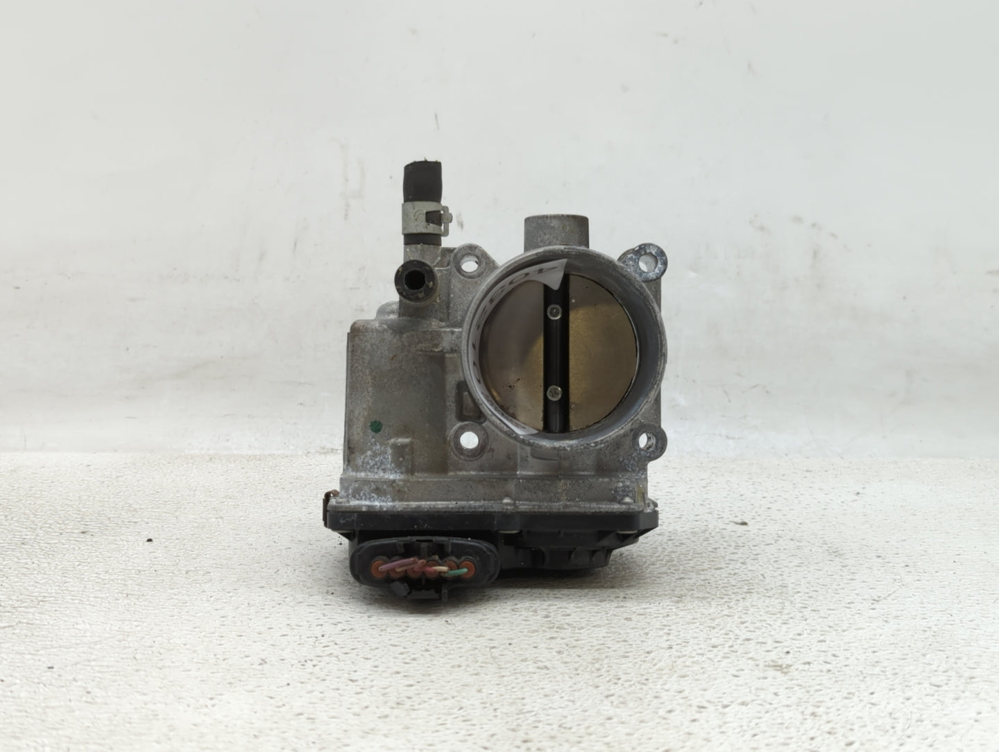 2013-2019 Nissan Sentra Throttle Body P/N:3RA60-01 C 3RA60-01 E, 3RA60-01 D Fits Fits 2013 2014 2015 2016 2017 2018 2019 OEM
