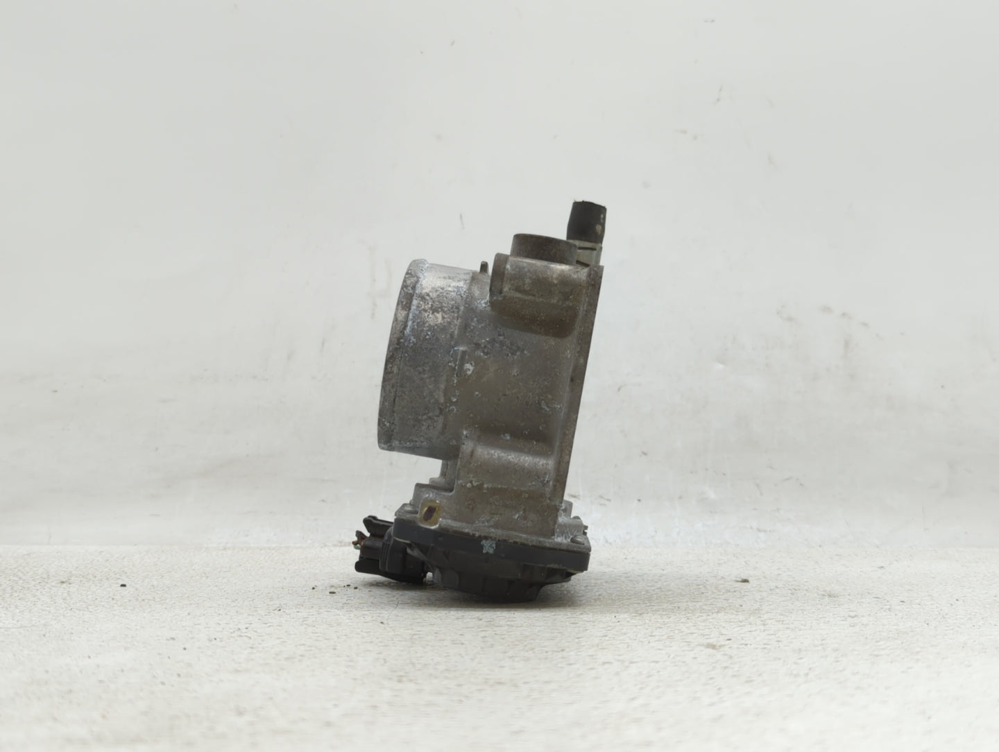 2013-2019 Nissan Sentra Throttle Body P/N:3RA60-01 C 3RA60-01 E, 3RA60-01 D Fits Fits 2013 2014 2015 2016 2017 2018 2019 OEM
