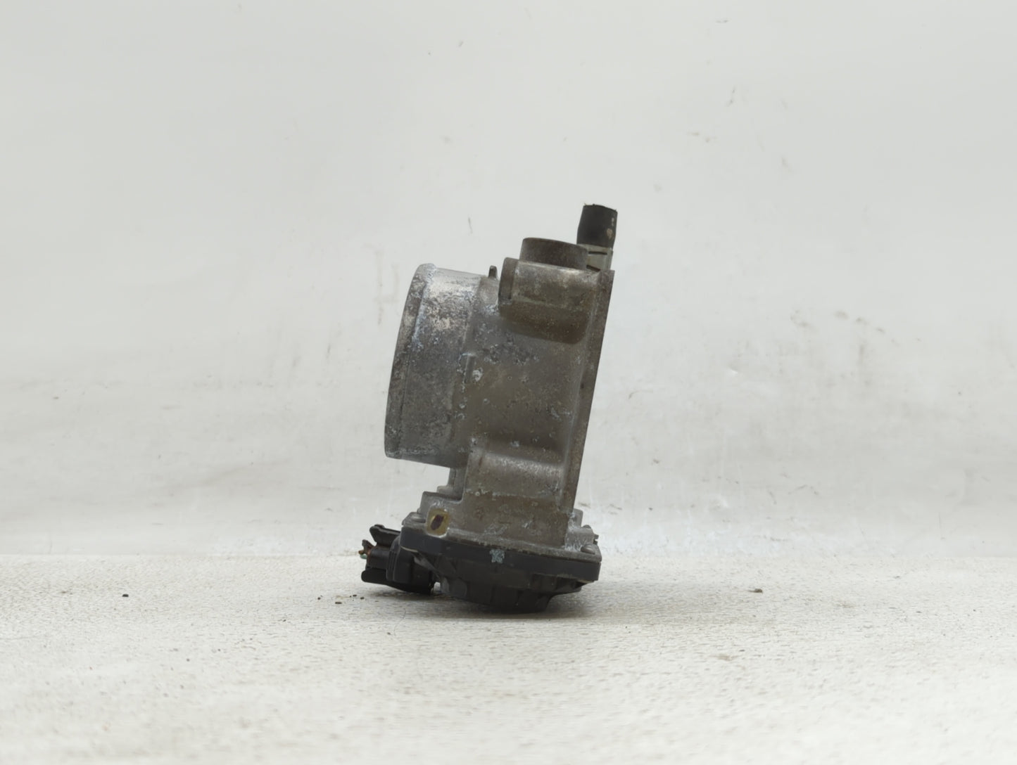 2013-2019 Nissan Sentra Throttle Body P/N:3RA60-01 C 3RA60-01 E, 3RA60-01 D Fits Fits 2013 2014 2015 2016 2017 2018 2019 OEM