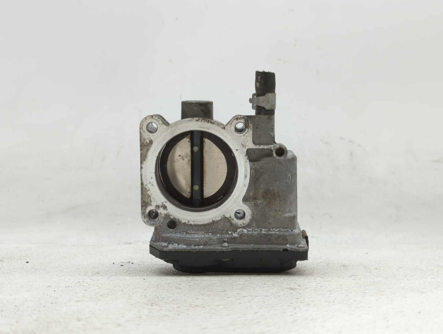 2013-2019 Nissan Sentra Throttle Body P/N:3RA60-01 C 3RA60-01 E, 3RA60-01 D Fits Fits 2013 2014 2015 2016 2017 2018 2019 OEM