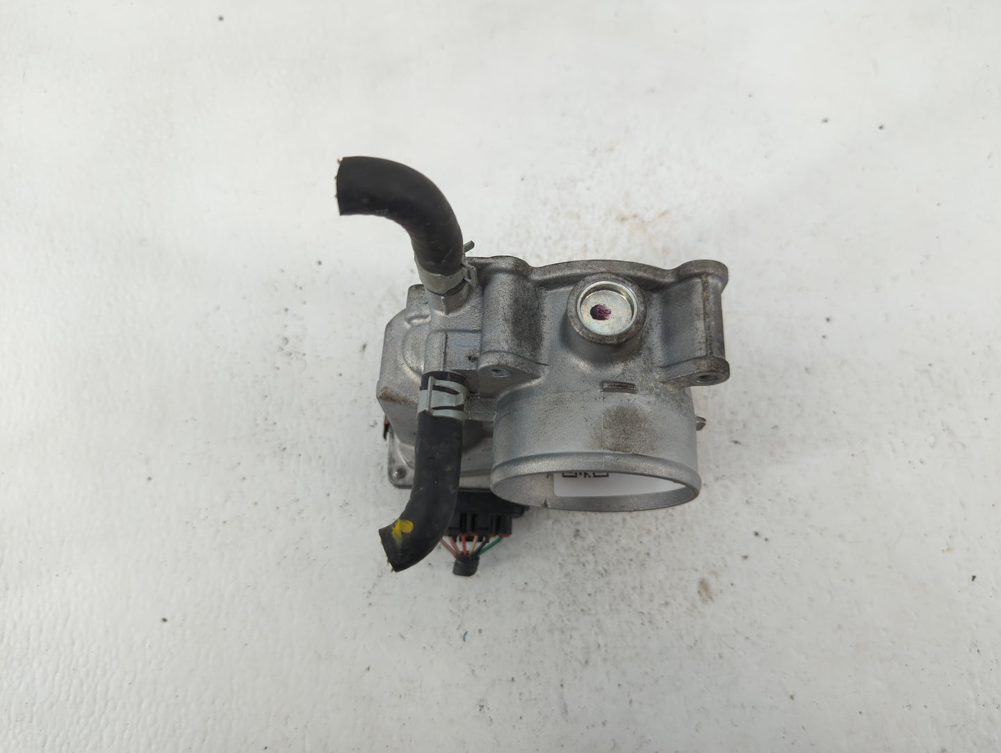 2013-2019 Nissan Sentra Throttle Body P/N:3RA60-01 E 3RA60-01 A, 3RA60-01 B Fits Fits 2013 2014 2015 2016 2017 2018 2019 OEM