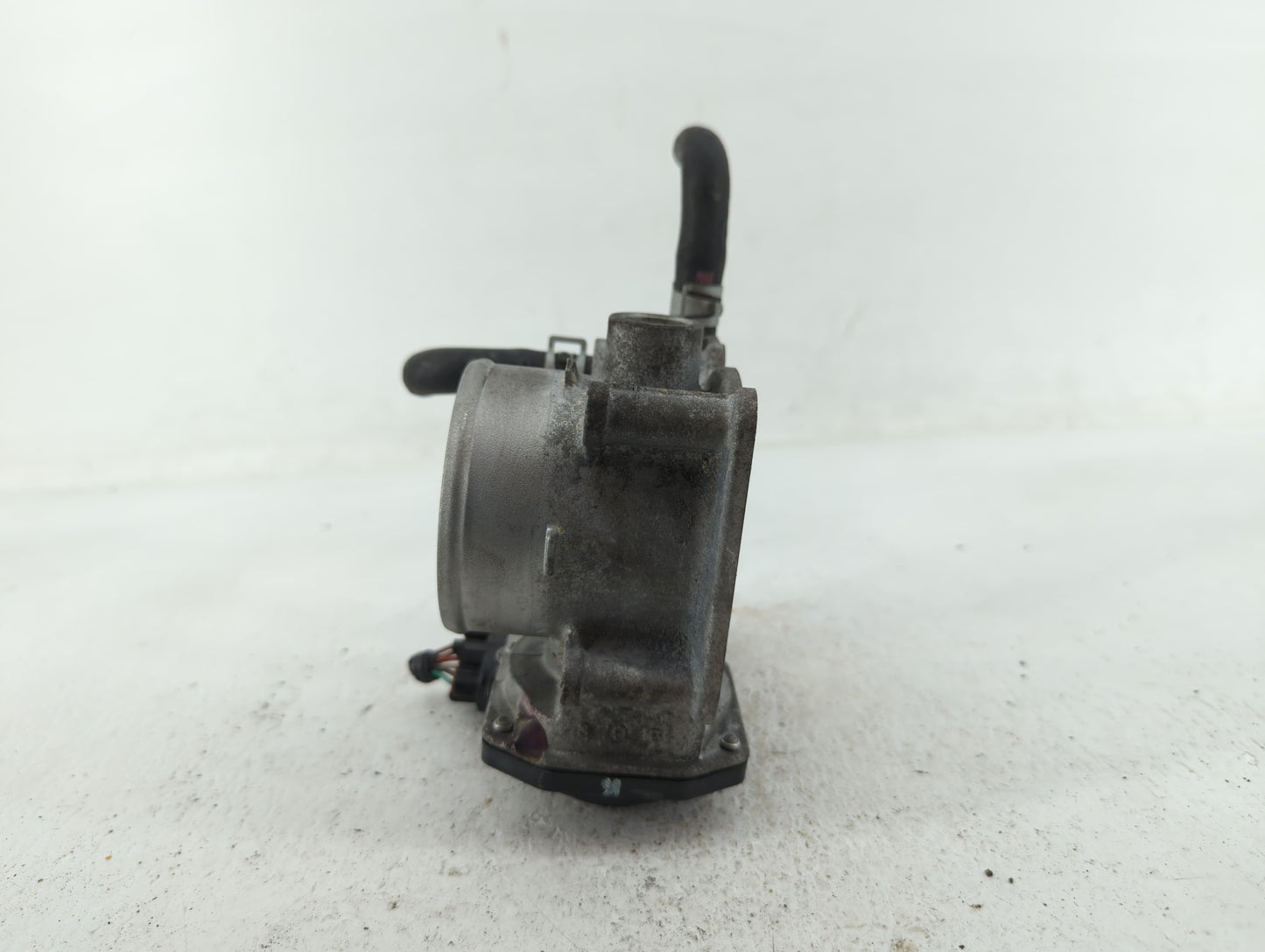 2013-2019 Nissan Sentra Throttle Body P/N:3RA60-01 E 3RA60-01 A, 3RA60-01 B Fits Fits 2013 2014 2015 2016 2017 2018 2019 OEM