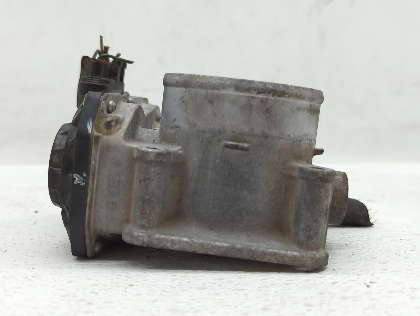 2013-2019 Nissan Sentra Throttle Body P/N:3RA60-01 D 3RA60-01 A, 3RA60-01 B Fits Fits 2013 2014 2015 2016 2017 2018 2019 OEM