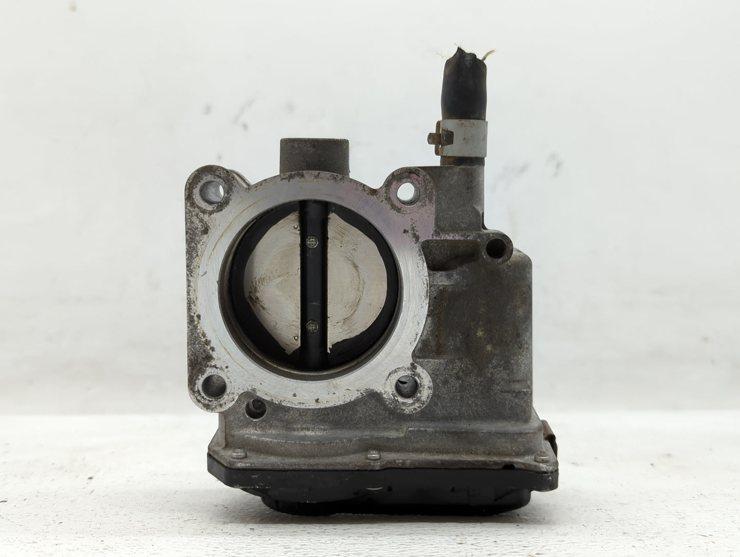 2013-2019 Nissan Sentra Throttle Body P/N:3RA60-01 D 3RA60-01 A, 3RA60-01 B Fits Fits 2013 2014 2015 2016 2017 2018 2019 OEM