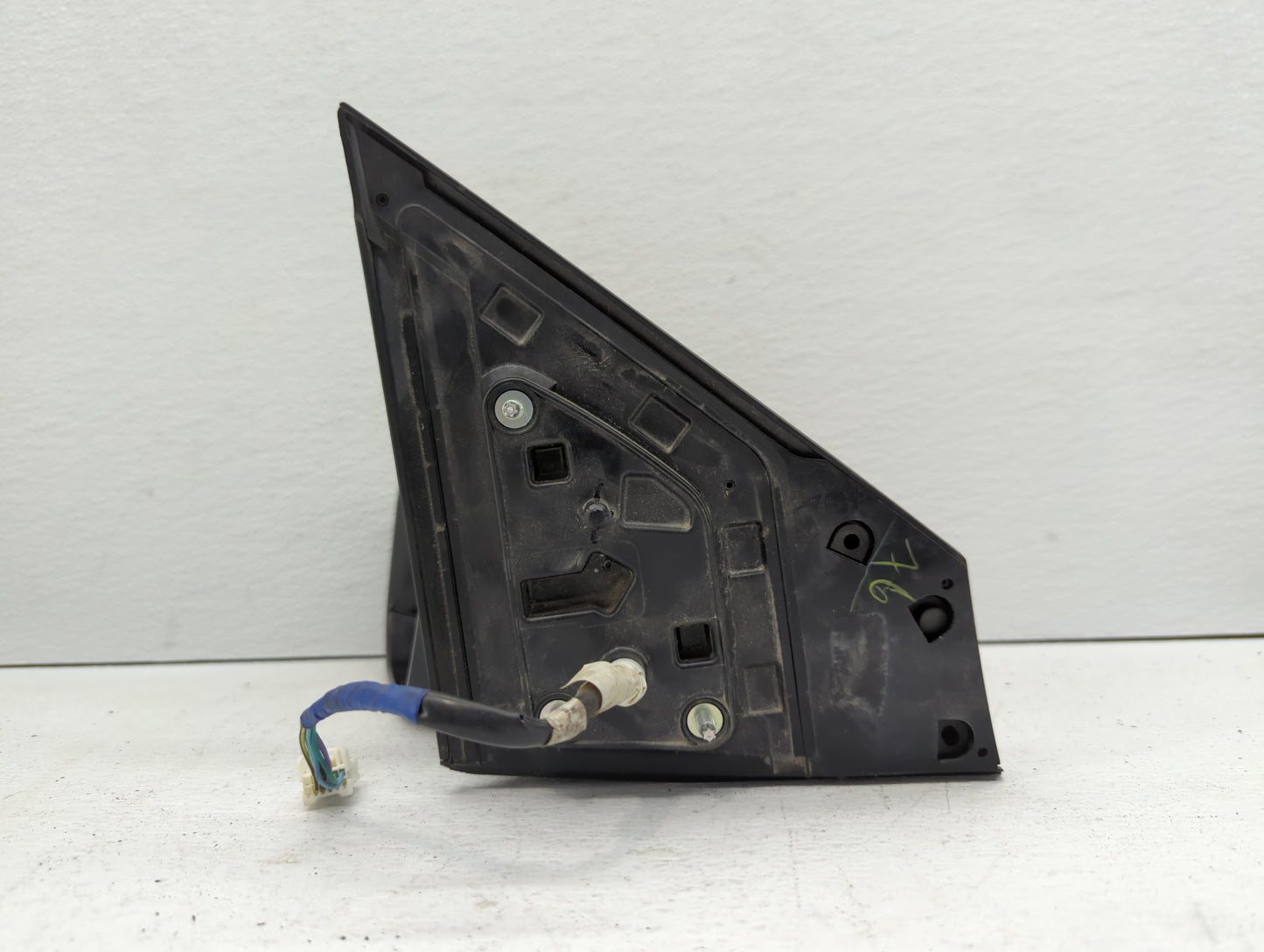 2016-2019 Nissan Sentra Driver Side View Mirror - Left Door Mirror OEM Used - Oemusedautoparts1.com