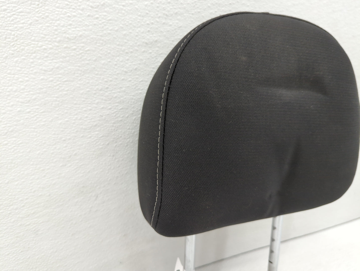 2017-2019 Nissan Sentra Headrest Head Rest Front Driver Passenger Seat - Oemusedautoparts1.com