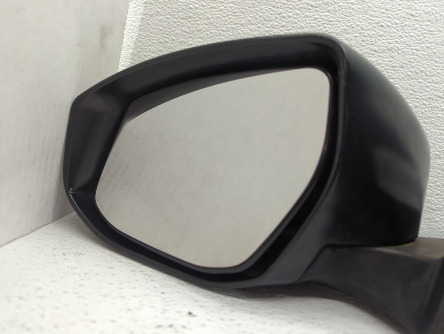 2016-2019 Nissan Sentra Driver Side View Mirror - Left Door Mirror OEM Used - Oemusedautoparts1.com