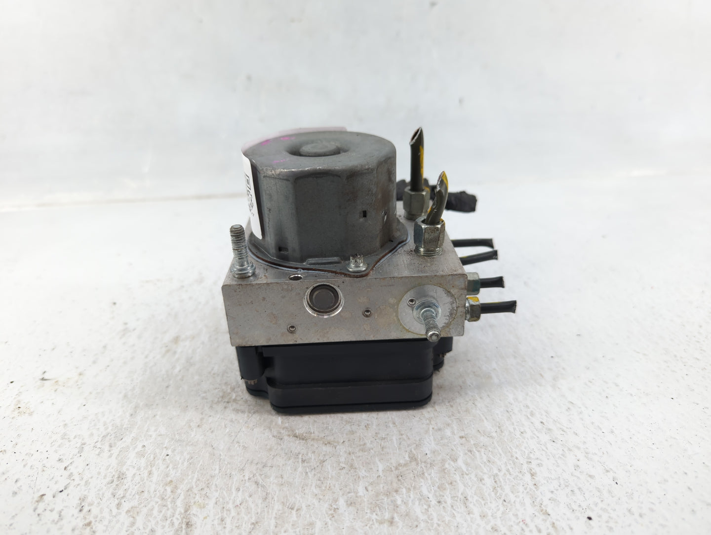 2016-2019 Nissan Sentra ABS Pump Control Module Replacement P/N:47660V5UD0C Fits Fits 2016 2017 2018 2019 OEM Used Auto Part