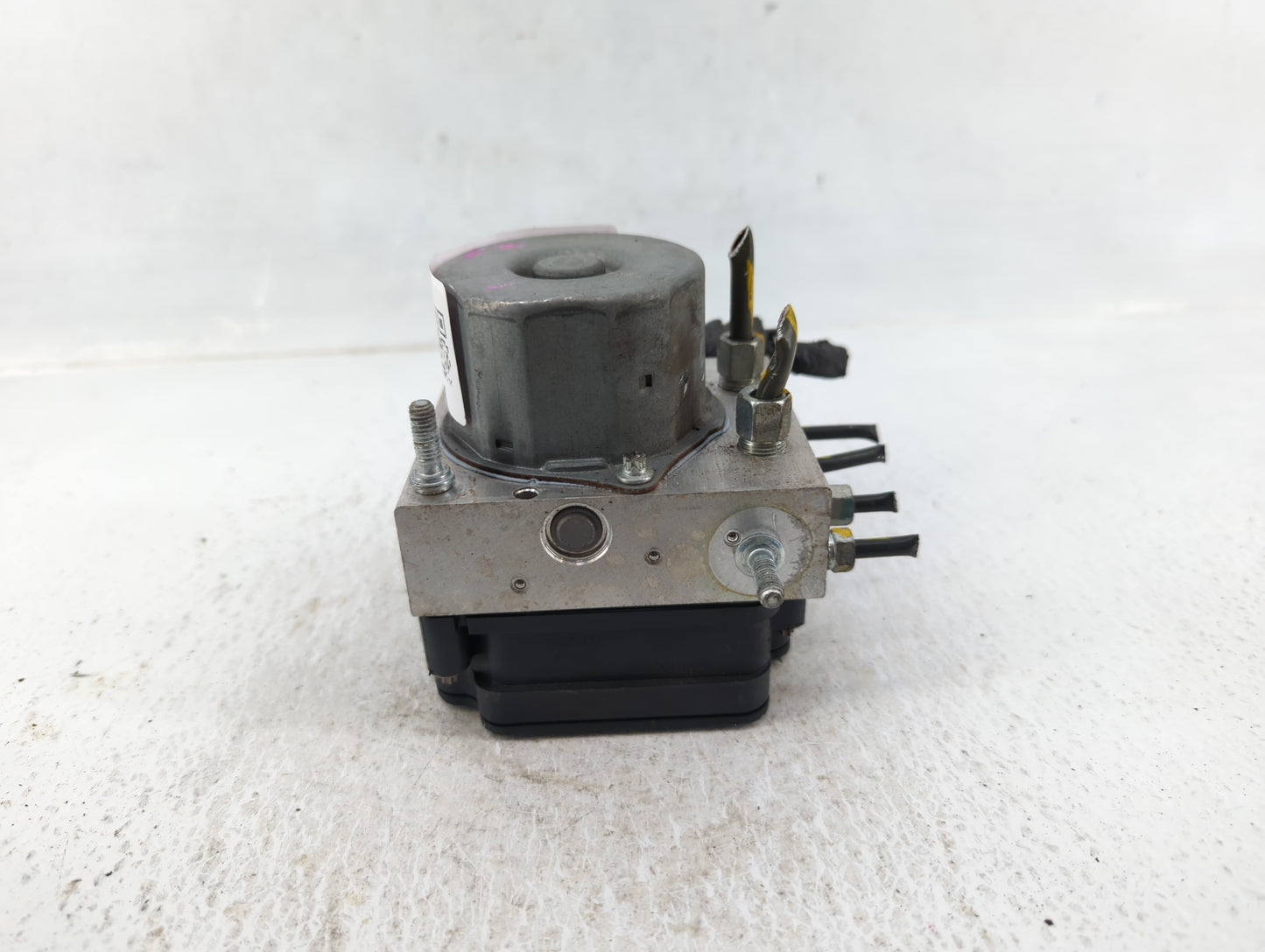 2016-2019 Nissan Sentra ABS Pump Control Module Replacement P/N:47660V5UD0C Fits Fits 2016 2017 2018 2019 OEM Used Auto Part