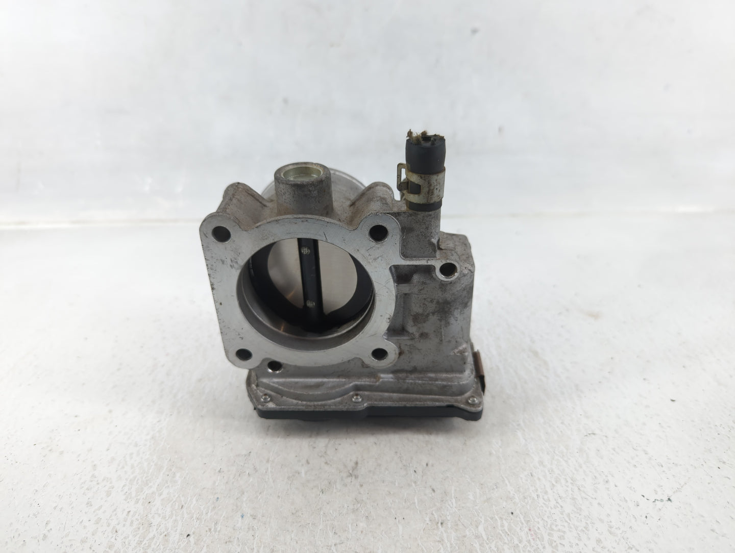 2013-2019 Nissan Sentra Throttle Body P/N:3RA60-01 Fits Fits 2013 2014 2015 2016 2017 2018 2019 OEM Used Auto Parts - Oemuse