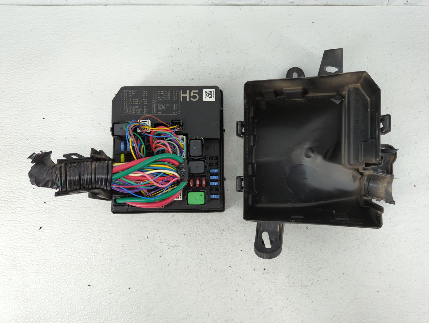 2013-2019 Nissan Sentra Fusebox Fuse Box Panel Relay Module Fits Fits 2013 2014 2015 2016 2017 2018 2019 OEM Used Auto Parts