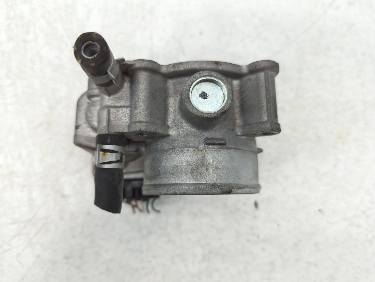 2013-2019 Nissan Sentra Throttle Body P/N:3RA60-01 C Fits Fits 2013 2014 2015 2016 2017 2018 2019 OEM Used Auto Parts - Oemu