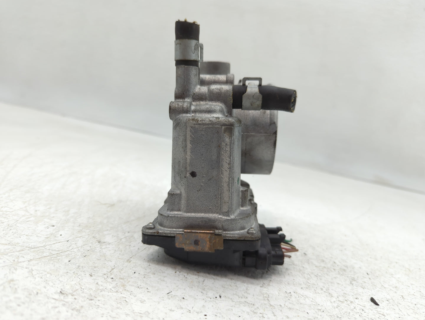 2013-2019 Nissan Sentra Throttle Body P/N:3RA60-01 C Fits Fits 2013 2014 2015 2016 2017 2018 2019 OEM Used Auto Parts - Oemu
