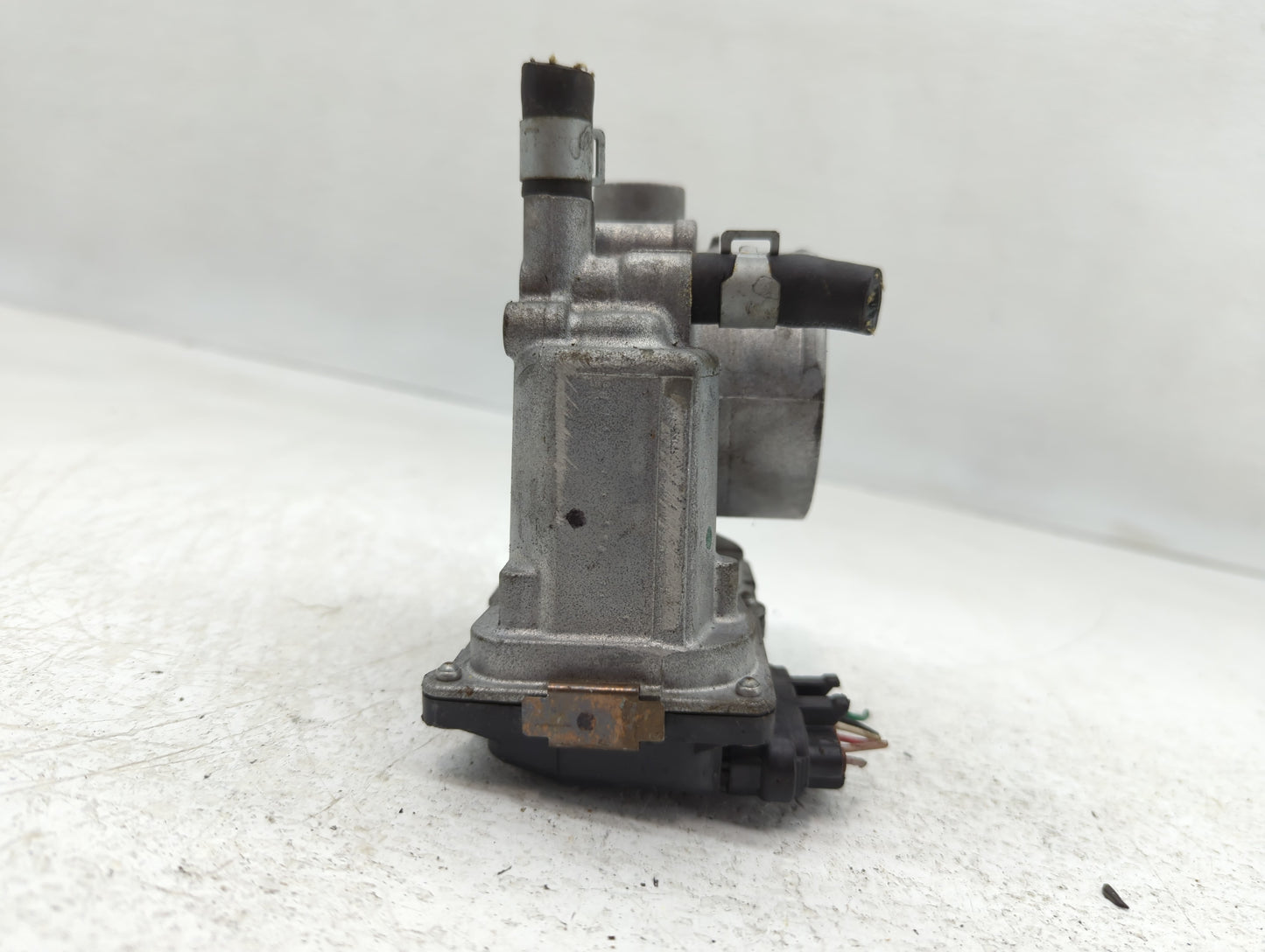 2013-2019 Nissan Sentra Throttle Body P/N:3RA60-01 C Fits Fits 2013 2014 2015 2016 2017 2018 2019 OEM Used Auto Parts - Oemu