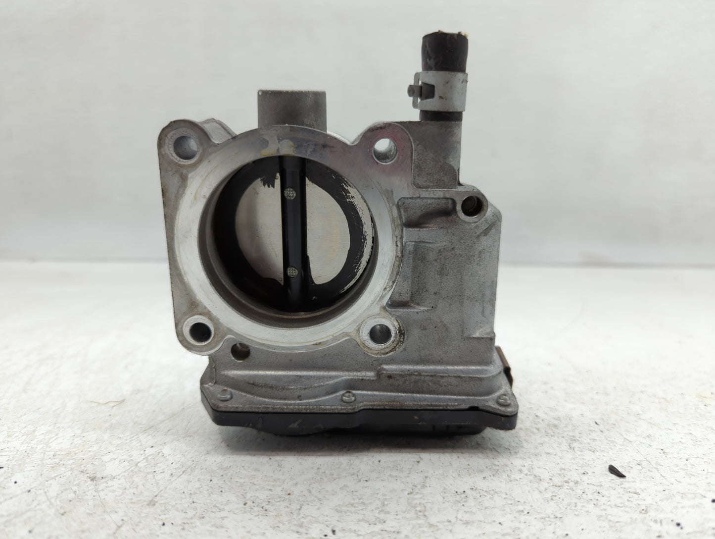 2013-2019 Nissan Sentra Throttle Body P/N:3RA60-01 C Fits Fits 2013 2014 2015 2016 2017 2018 2019 OEM Used Auto Parts - Oemu
