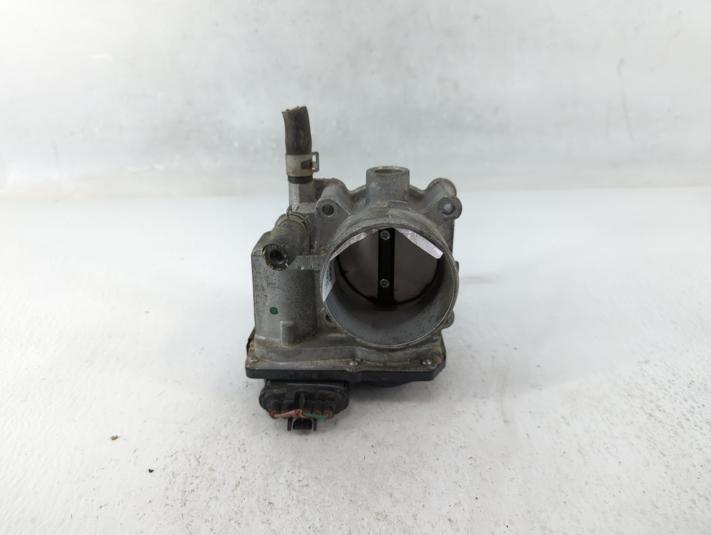 2013-2019 Nissan Sentra Throttle Body P/N:3RA60-01 C Fits Fits 2013 2014 2015 2016 2017 2018 2019 OEM Used Auto Parts - Oemu