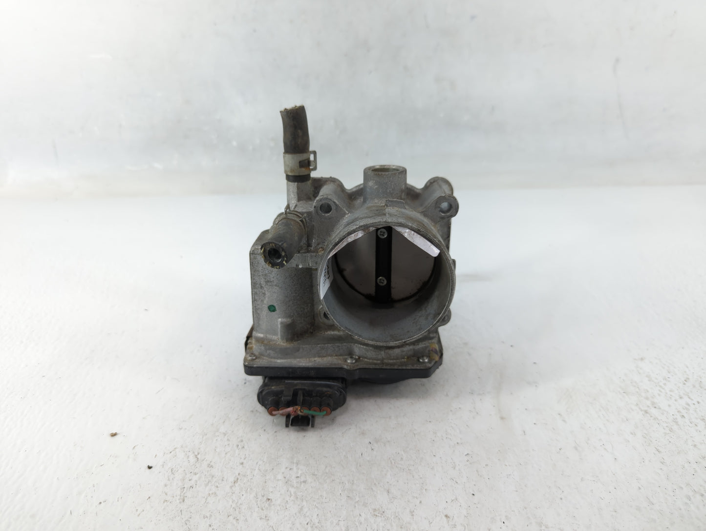 2013-2019 Nissan Sentra Throttle Body P/N:3RA60-01 C Fits Fits 2013 2014 2015 2016 2017 2018 2019 OEM Used Auto Parts - Oemu
