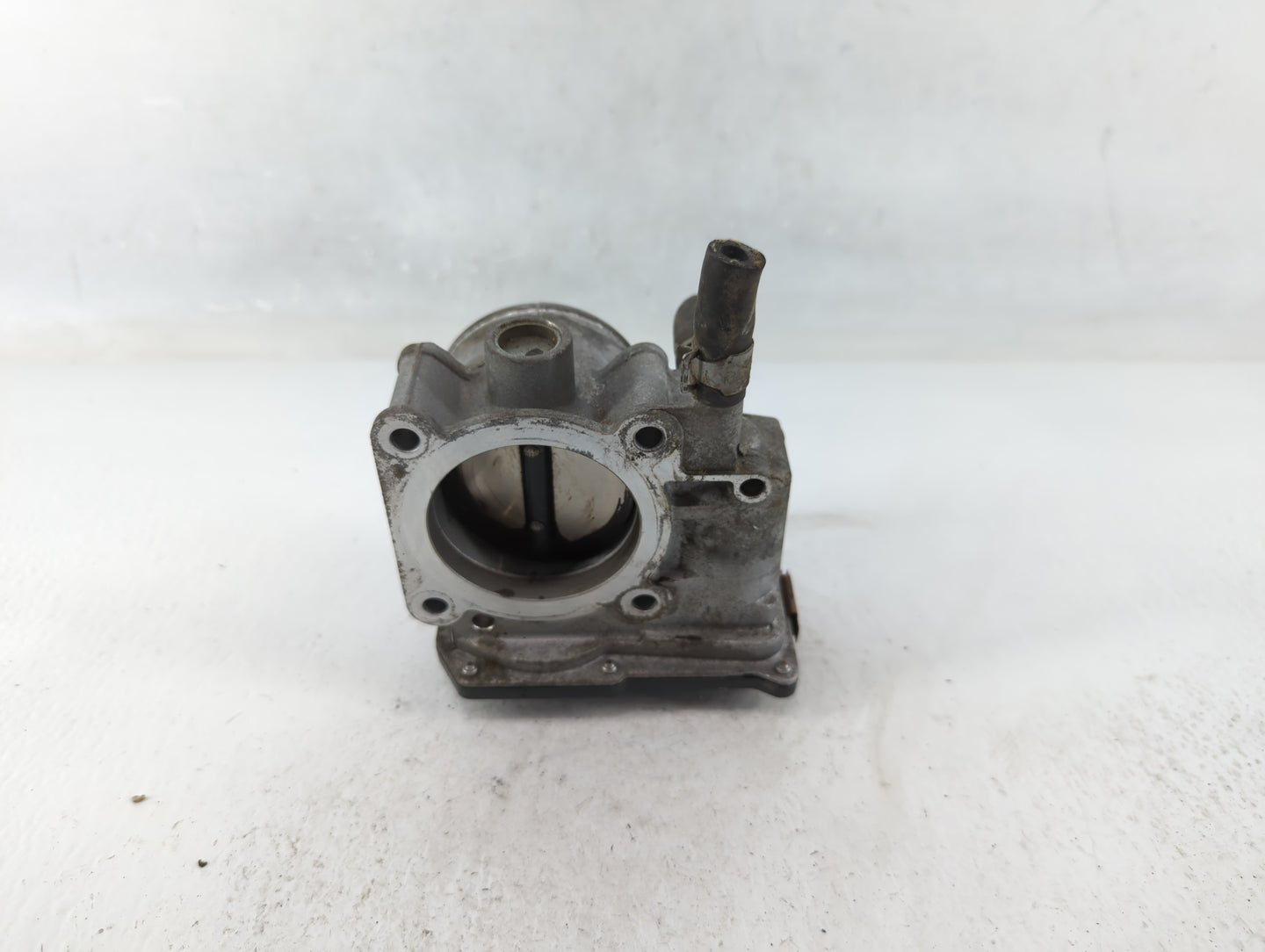 2013-2019 Nissan Sentra Throttle Body P/N:3RA60-01 C Fits Fits 2013 2014 2015 2016 2017 2018 2019 OEM Used Auto Parts - Oemu