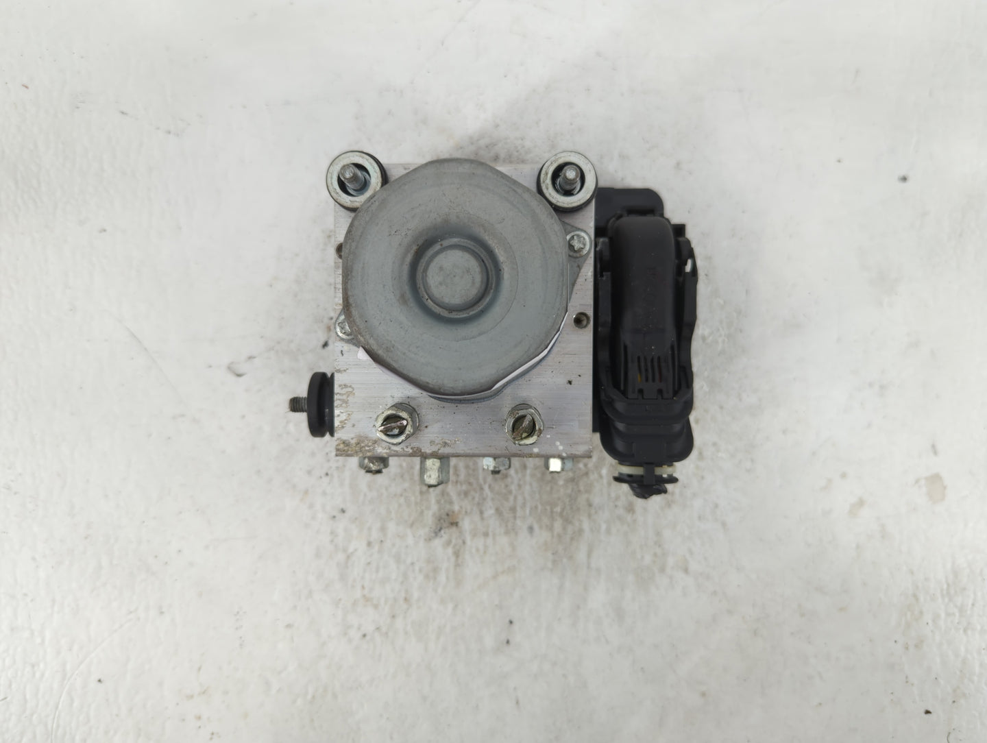 2016-2019 Nissan Sentra ABS Pump Control Module Replacement P/N:47660 4EU0D Fits Fits 2016 2017 2018 2019 OEM Used Auto Part