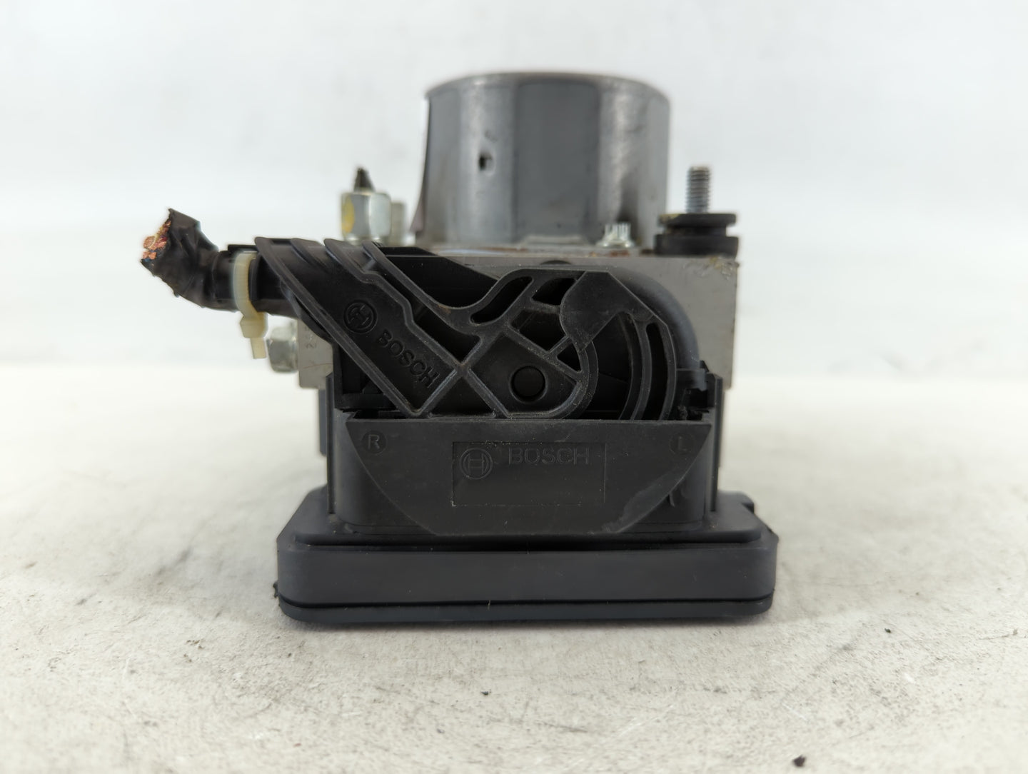 2016-2018 Nissan Sentra ABS Pump Control Module Replacement P/N:47660 5UD0C Fits Fits 2016 2017 2018 OEM Used Auto Parts - O