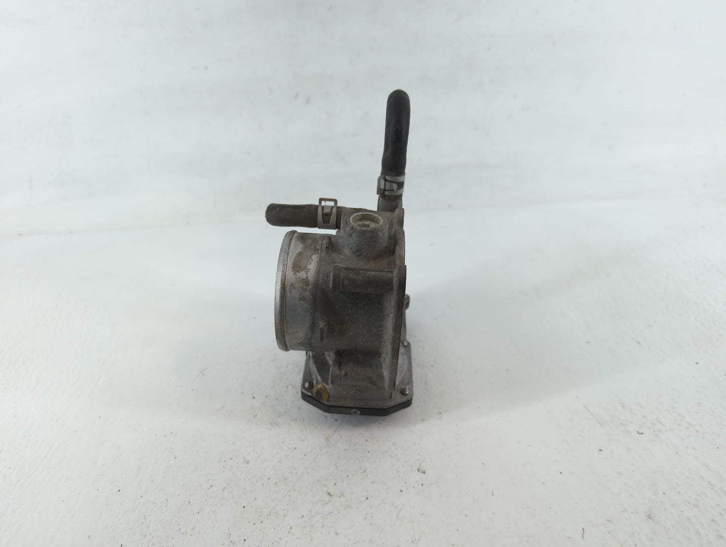 2013-2019 Nissan Sentra Throttle Body P/N:3RA60-01 C Fits Fits 2013 2014 2015 2016 2017 2018 2019 OEM Used Auto Parts - Oemu