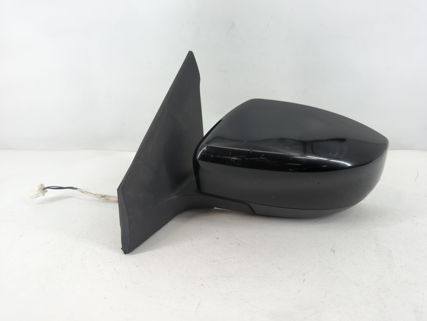 2016-2019 Nissan Sentra Driver Side View Mirror - Left Door Mirror OEM Used - Oemusedautoparts1.com