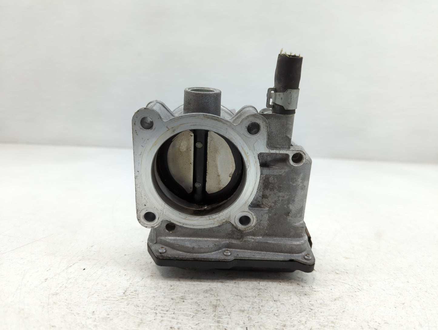 2013-2019 Nissan Sentra Throttle Body P/N:3RA60-01 C Fits Fits 2013 2014 2015 2016 2017 2018 2019 OEM Used Auto Parts - Oemu