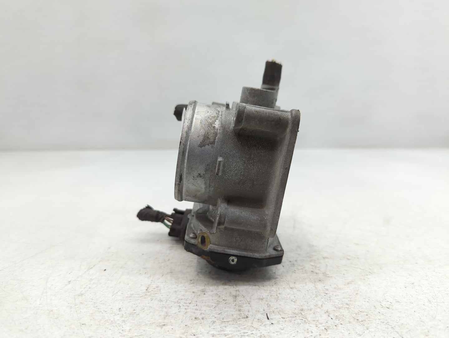 2013-2019 Nissan Sentra Throttle Body P/N:3RA60-01 C Fits Fits 2013 2014 2015 2016 2017 2018 2019 OEM Used Auto Parts - Oemu