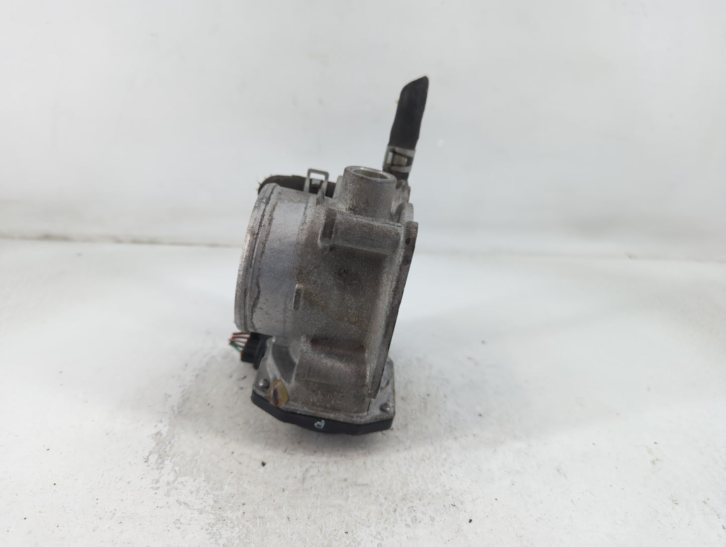 2013-2019 Nissan Sentra Throttle Body P/N:3RA60-01 C Fits Fits 2013 2014 2015 2016 2017 2018 2019 OEM Used Auto Parts - Oemu