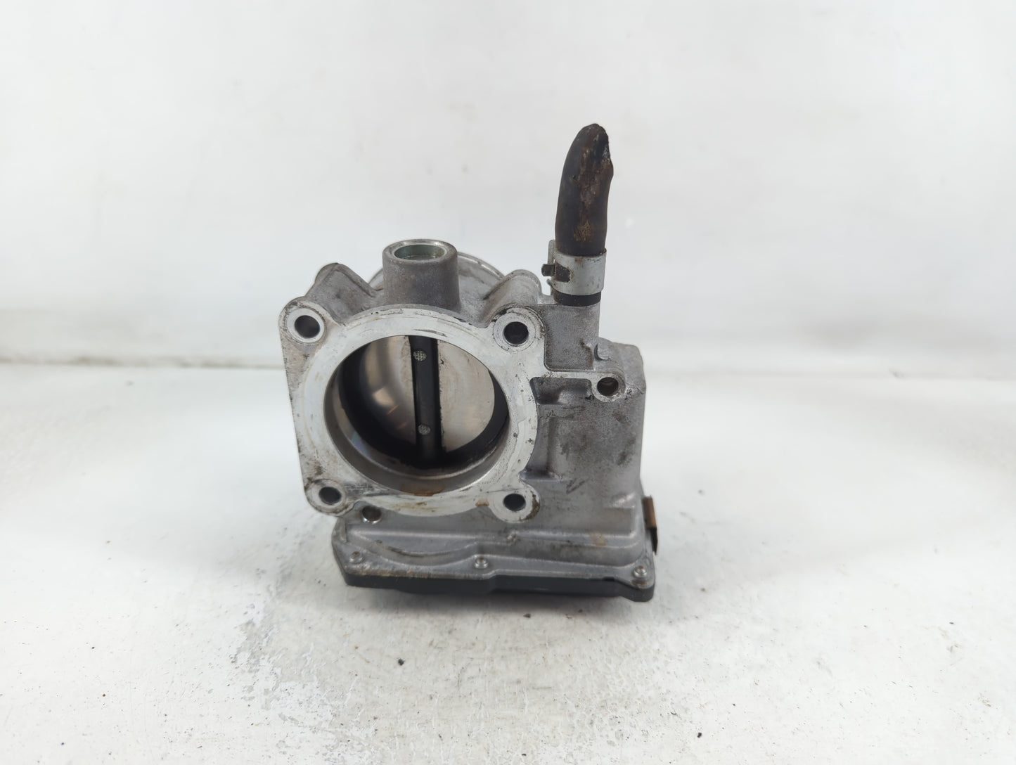 2013-2019 Nissan Sentra Throttle Body P/N:3RA60-01 C Fits Fits 2013 2014 2015 2016 2017 2018 2019 OEM Used Auto Parts - Oemu