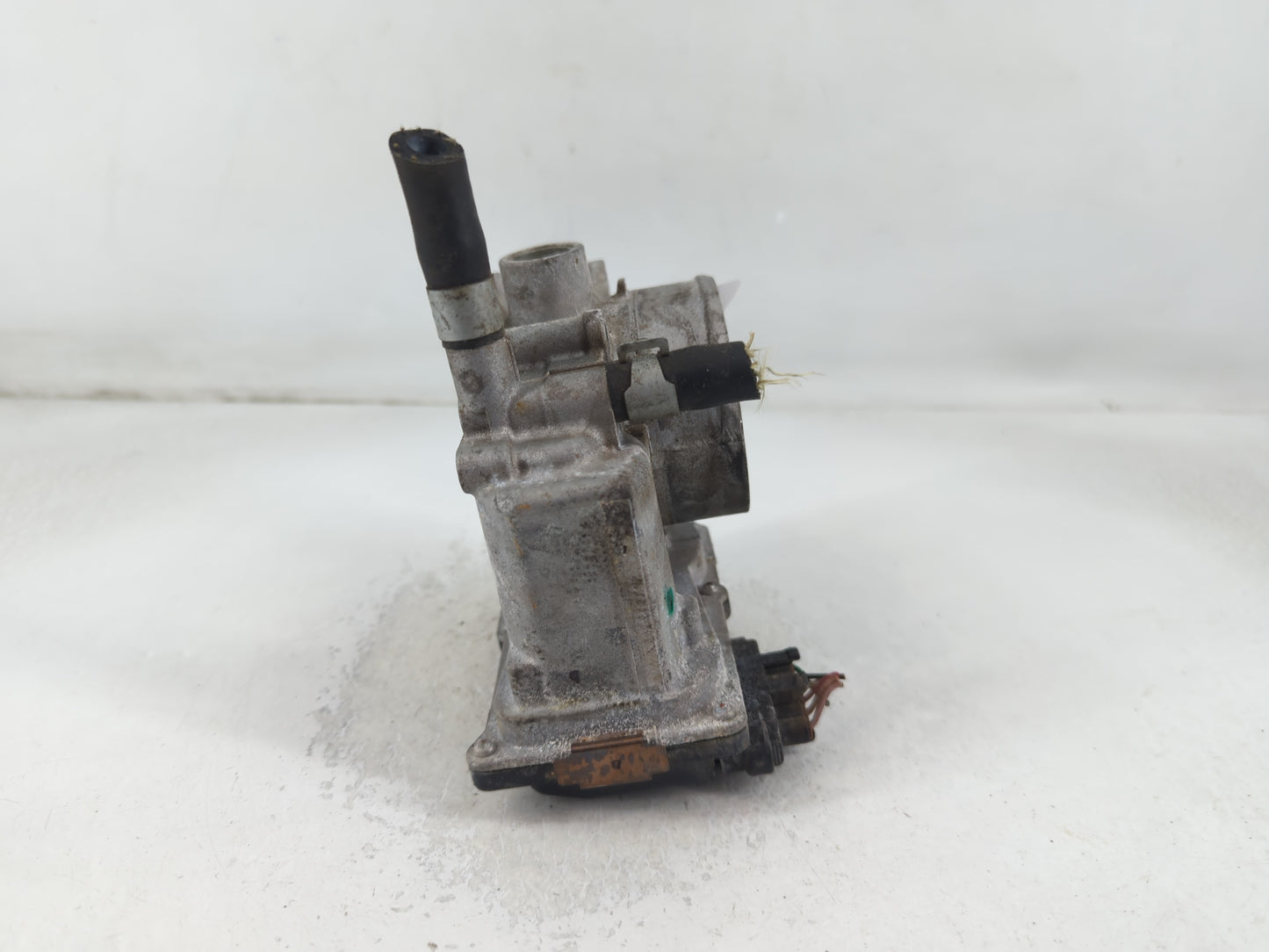 2013-2019 Nissan Sentra Throttle Body P/N:3RA60-01 C Fits Fits 2013 2014 2015 2016 2017 2018 2019 OEM Used Auto Parts - Oemu