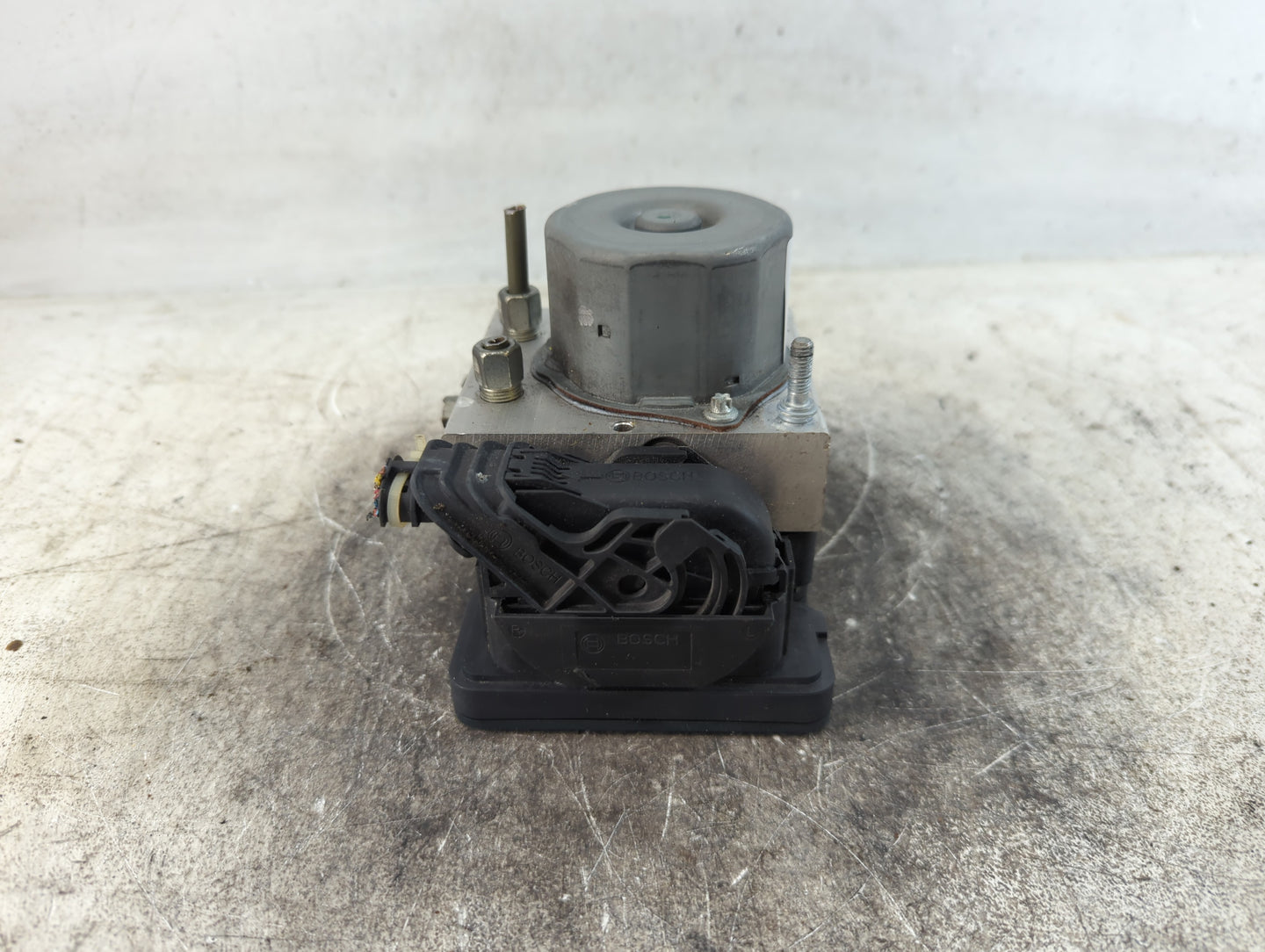 2016-2018 Nissan Sentra ABS Pump Control Module Replacement P/N:47660 5UD0C Fits Fits 2016 2017 2018 OEM Used Auto Parts - O