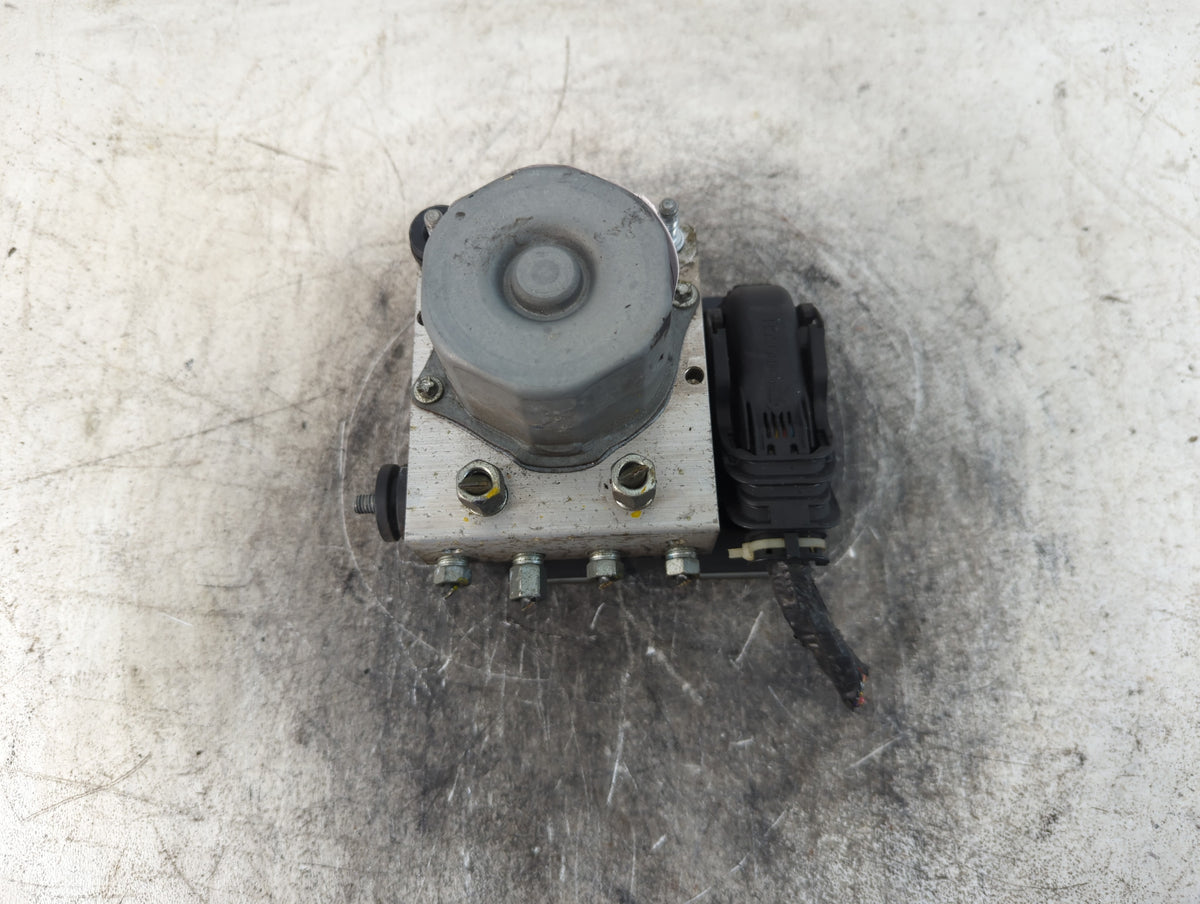 2016-2018 Nissan Sentra Anti-Lock Brake ABS Pump Module Actuator OEM Fits Fits 2016 2017 2018 OEM Used Auto Parts - Oemuseda